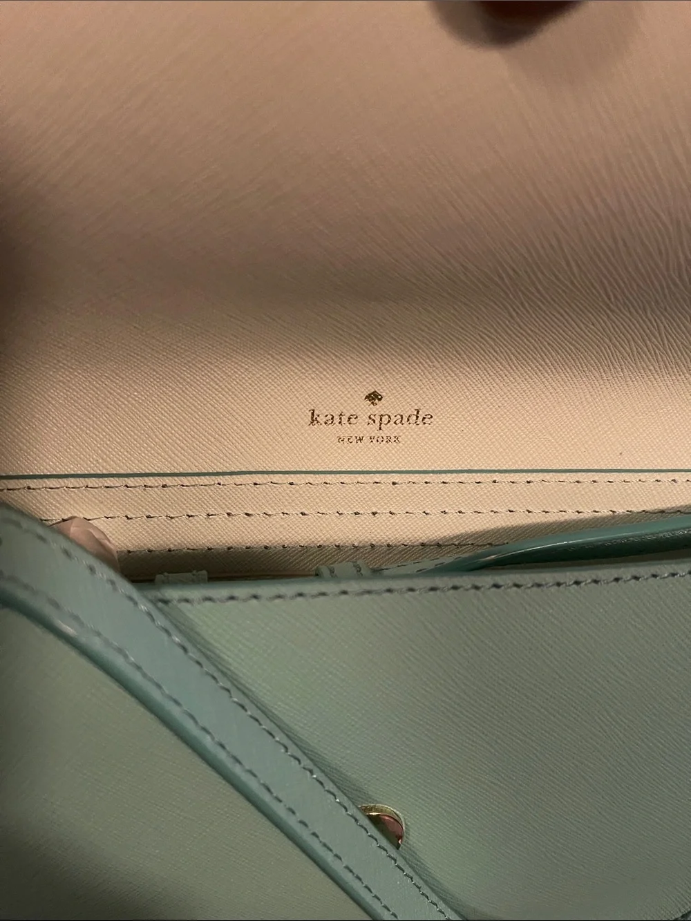kate spade compact scalloped
